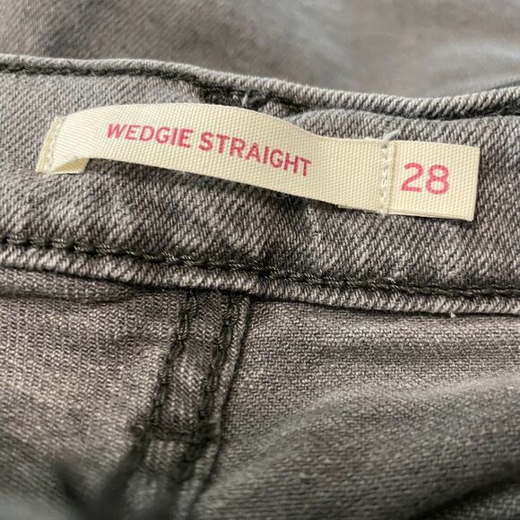 Levi's Wedgie Straight High Rise Button Fly Raw Hem Jean Women Size 28 Gray Wash - Picture 4 of 7